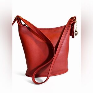 Vintage Coach Shoulder Sac Red Leather Classic Coach Bucket Style | Made in USA